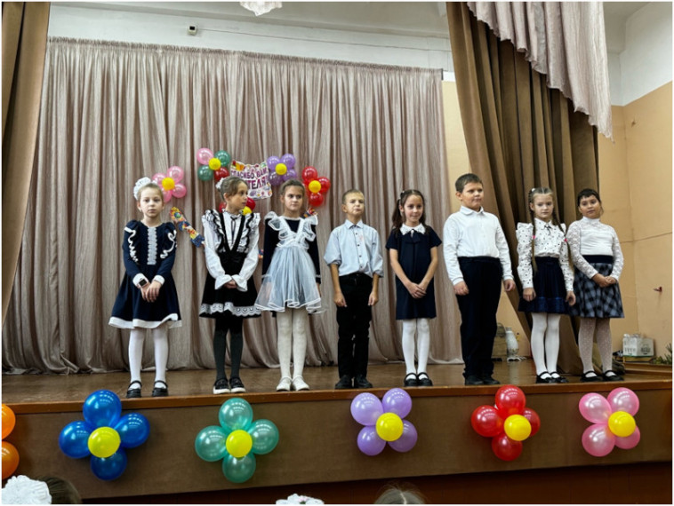 Праздничный концерт, посвященный Дню учителя.